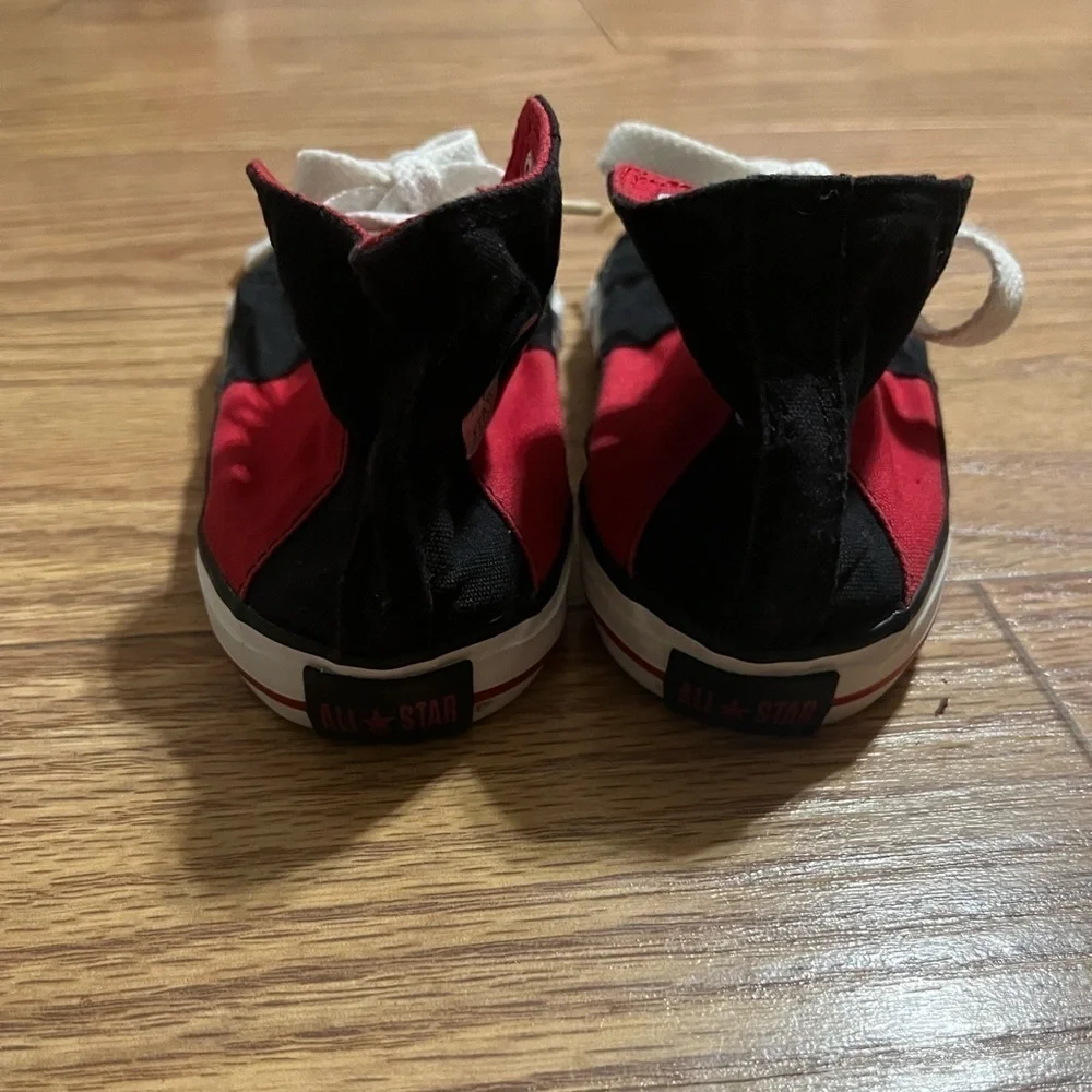 Converse Toddler Size 10
